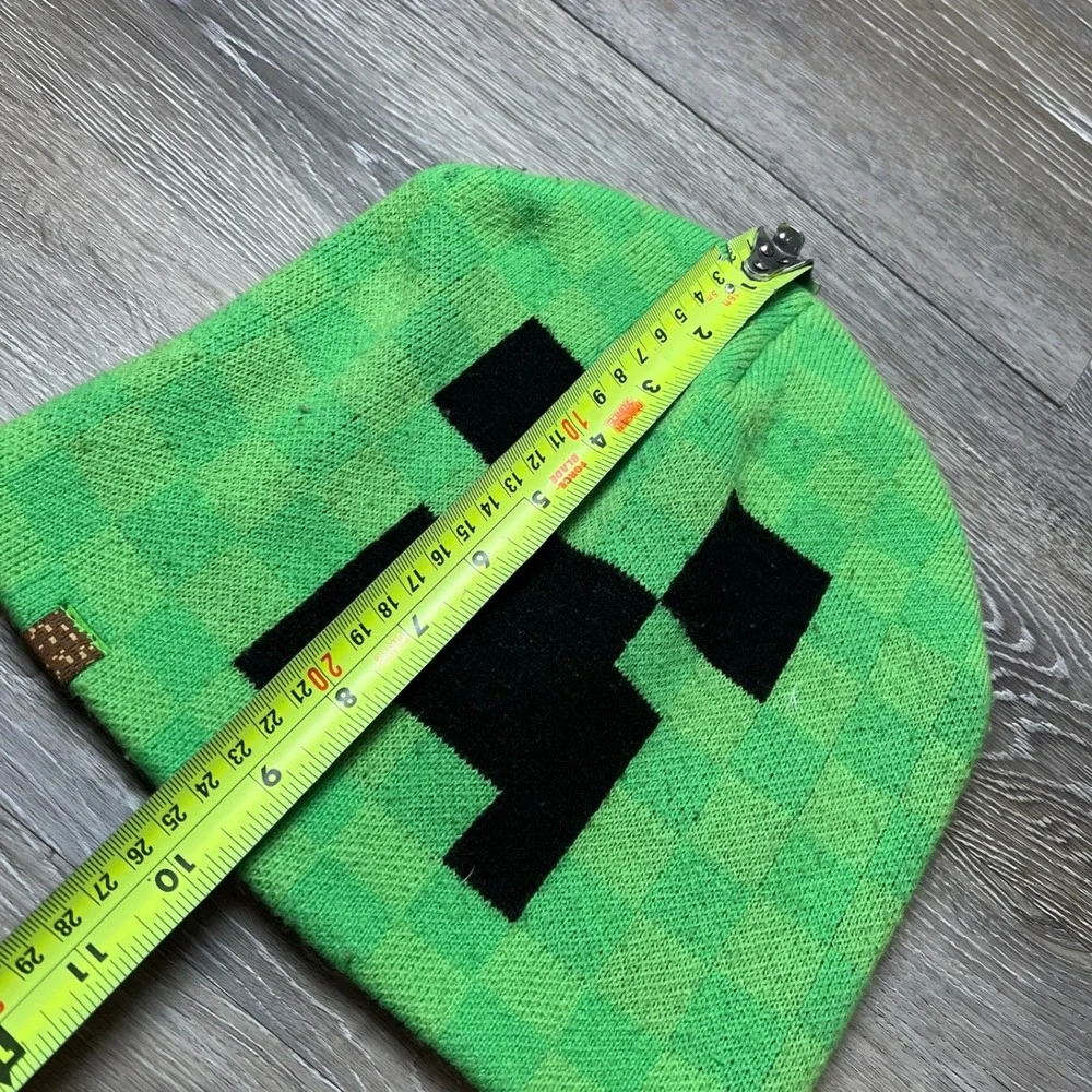 Jinx Minecraft Creeper Beanie Unisex OS Green Checkered Pixel Gamer Knit Hat